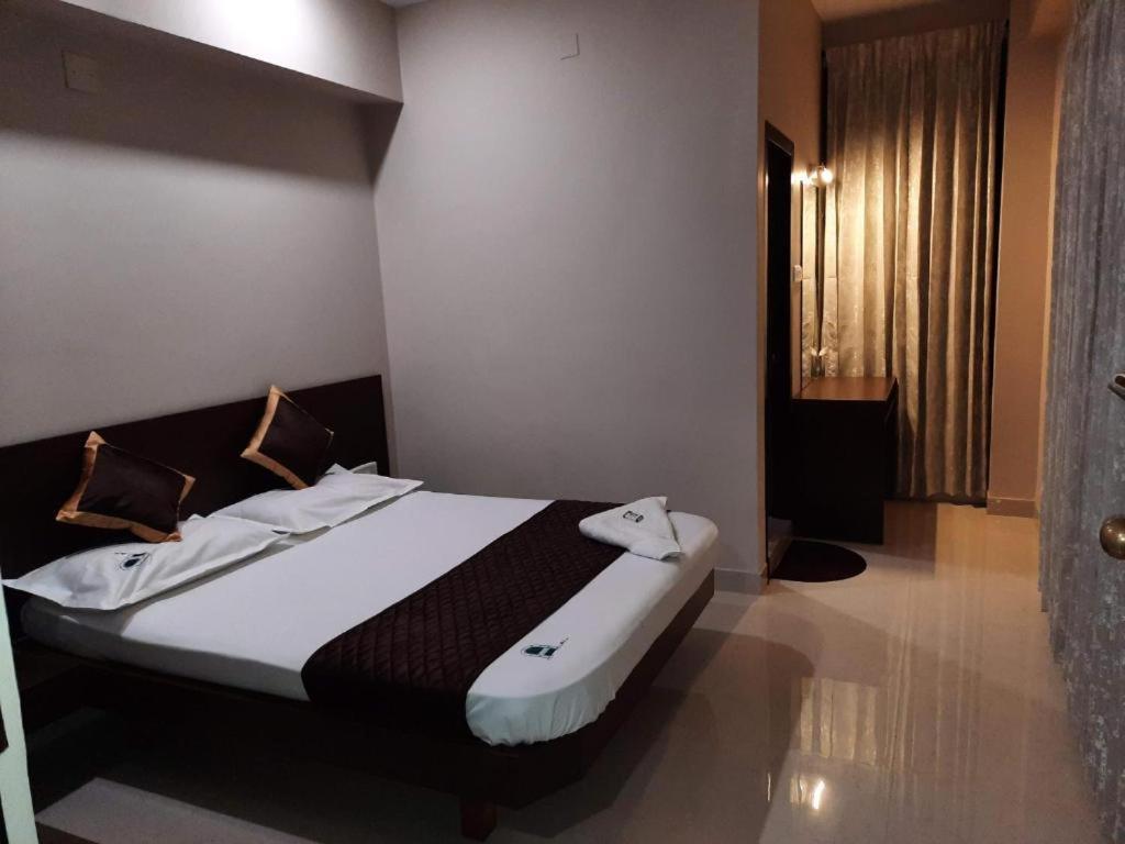 Hotel Aiba Regency Coimbatore Esterno foto