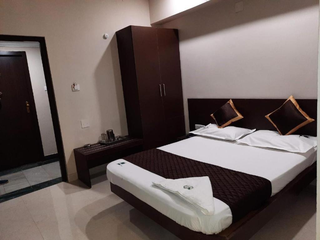 Hotel Aiba Regency Coimbatore Esterno foto