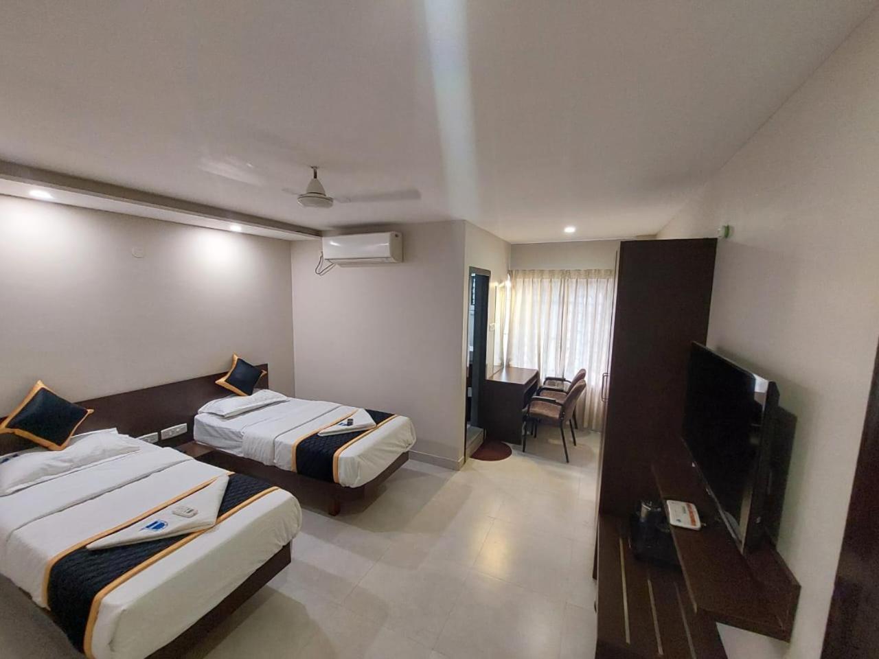 Hotel Aiba Regency Coimbatore Esterno foto